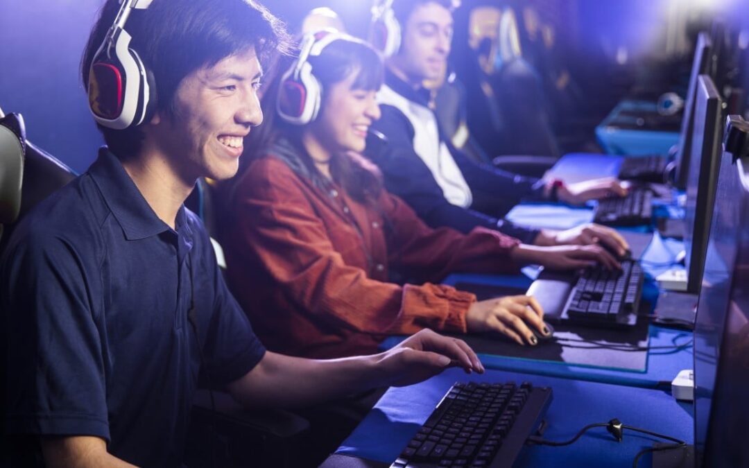 Game over? Shake-up proposed for Hong Kong internet cafes offering overnight stays