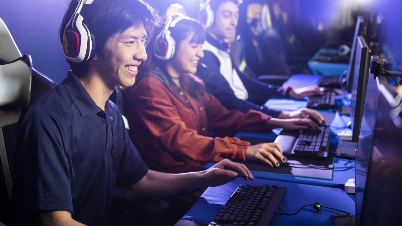 Game over? Shake-up proposed for Hong Kong internet cafes offering overnight stays