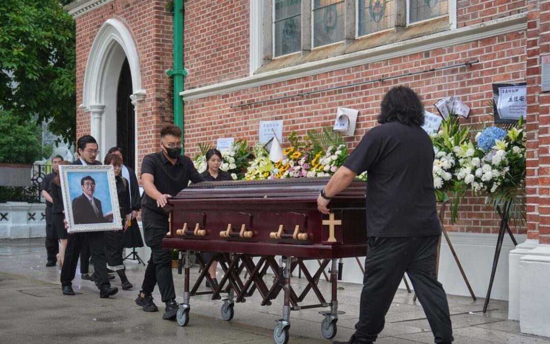 Injured Mirror dancer Mo Li honours late father Reverend Derek Li at funeral