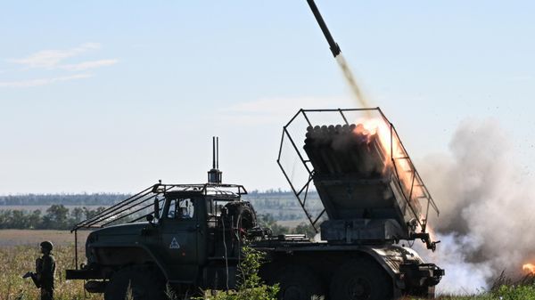 Russian Forces Pummel Ukrainian Airfields, Defense Plants, and Logistics Nodes
