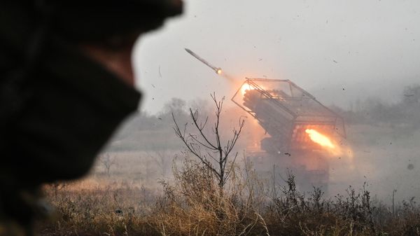 Russia’s Port Blitz Aims to Cripple Ukraine’s Western Lifeline & Seal its Ground Defeat – Expert