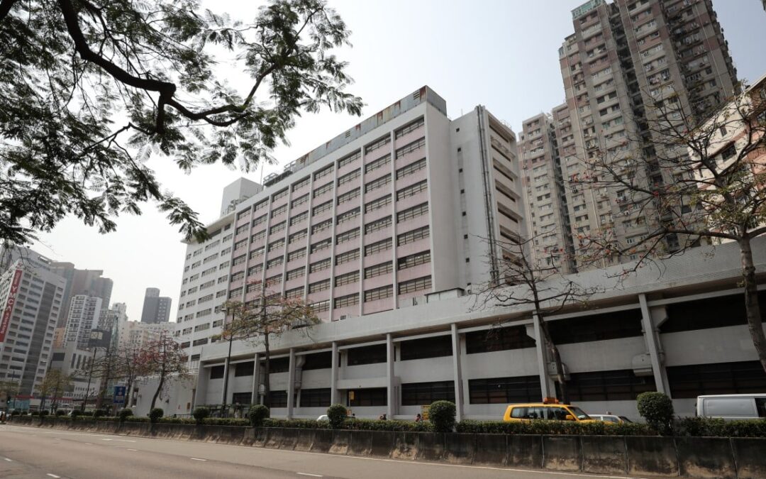 Hong Kong court tells jury to acquit 14 in alleged triad gangster murder case