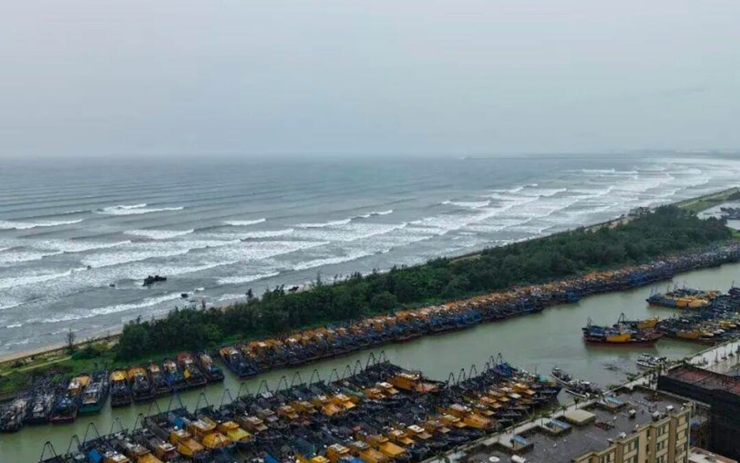 Typhoon Noul brings travel chaos to southern Chinese tech hubs Shenzhen and Guangzhou