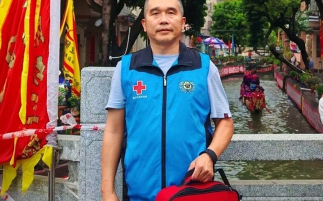 Chinese ride-share driver answers emergency calls, rushing to scenes to save lives