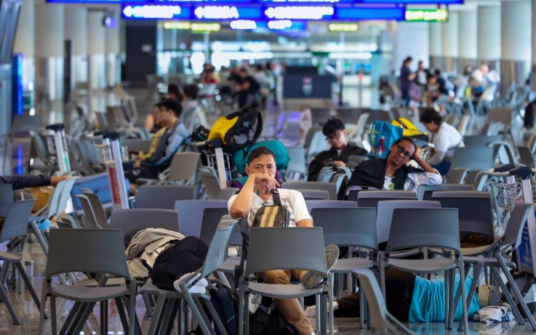 2,000 passengers stranded overnight at Hong Kong airport due to Typhoon Noul