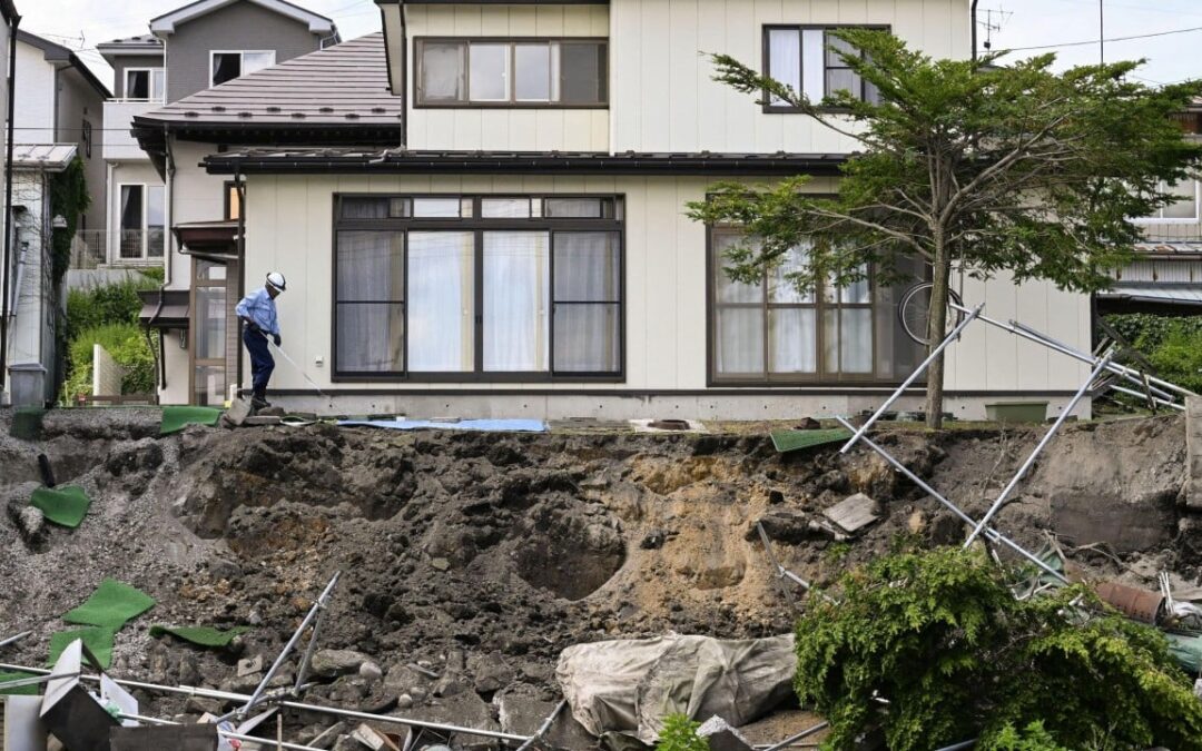 Tsunami from Japan megaquake could destroy 2 million cars: survey