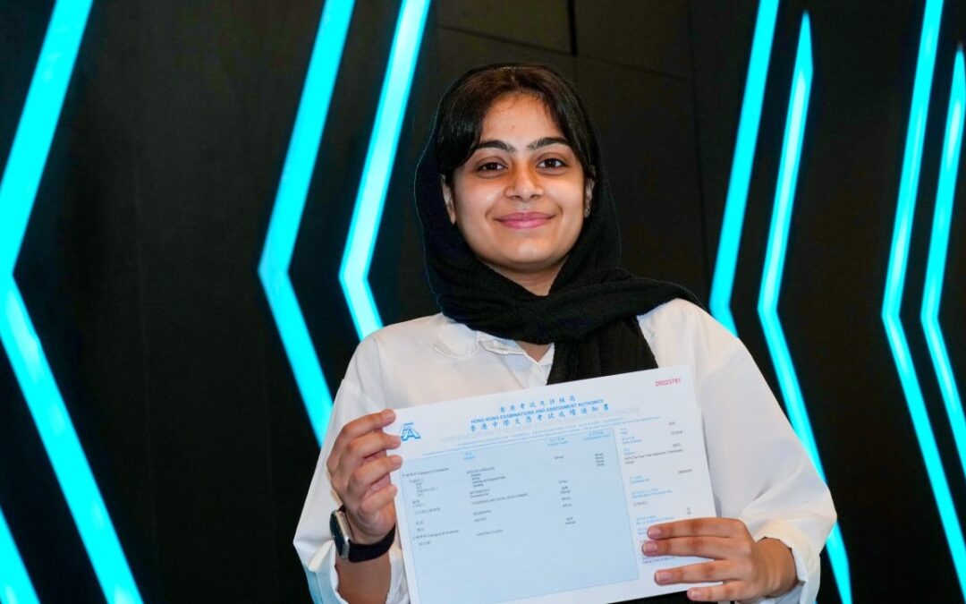 How ethnic minority students overcame language barriers to score high on DSE exams