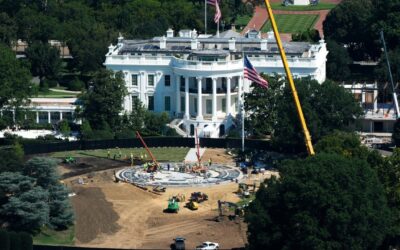 US Supreme Court lets Trump continue work on White House ballroom for now