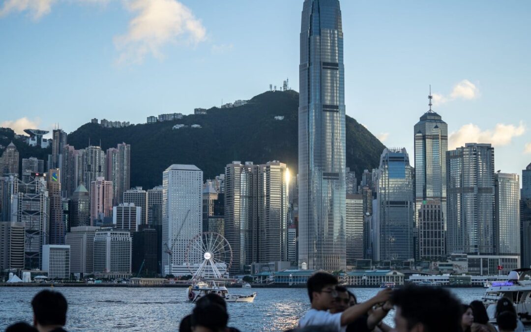Hong Kong to list first Shanghai free-trade zone bond to defend yuan hub status