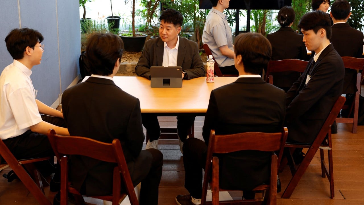 South Korean graduates look to Japan to beat job shortage at home