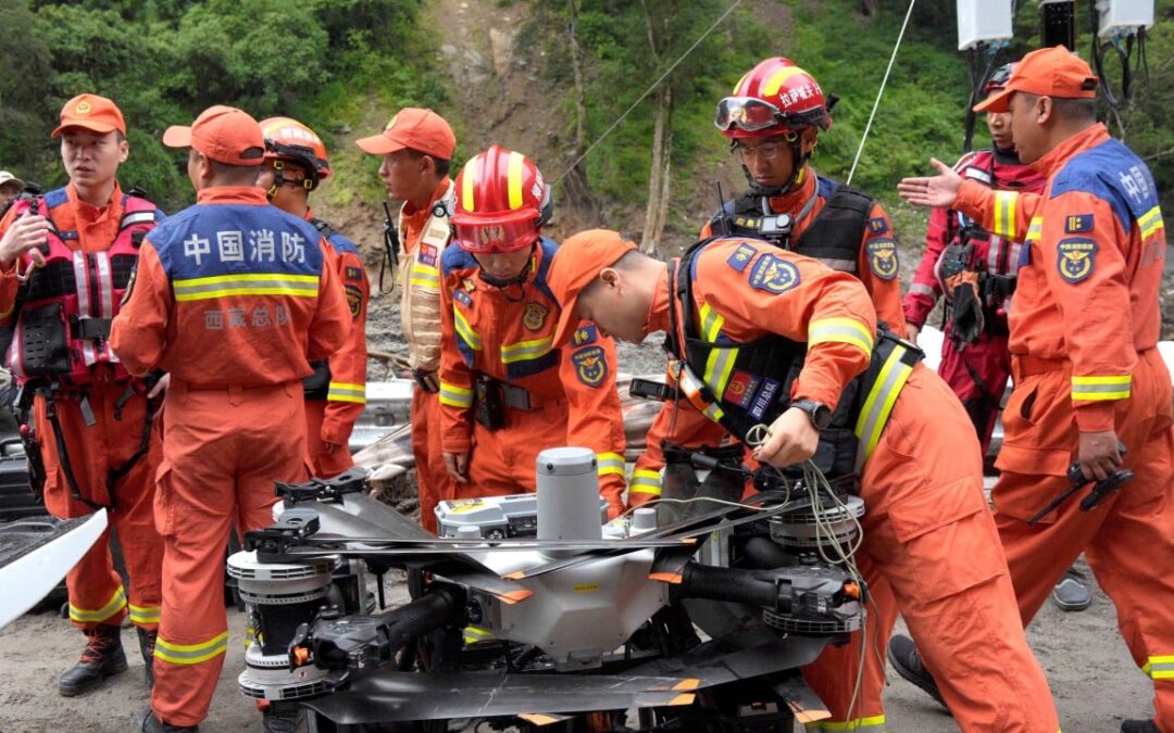 China-Nepal disaster death toll nears 500 as lake overflow threatens rescue work