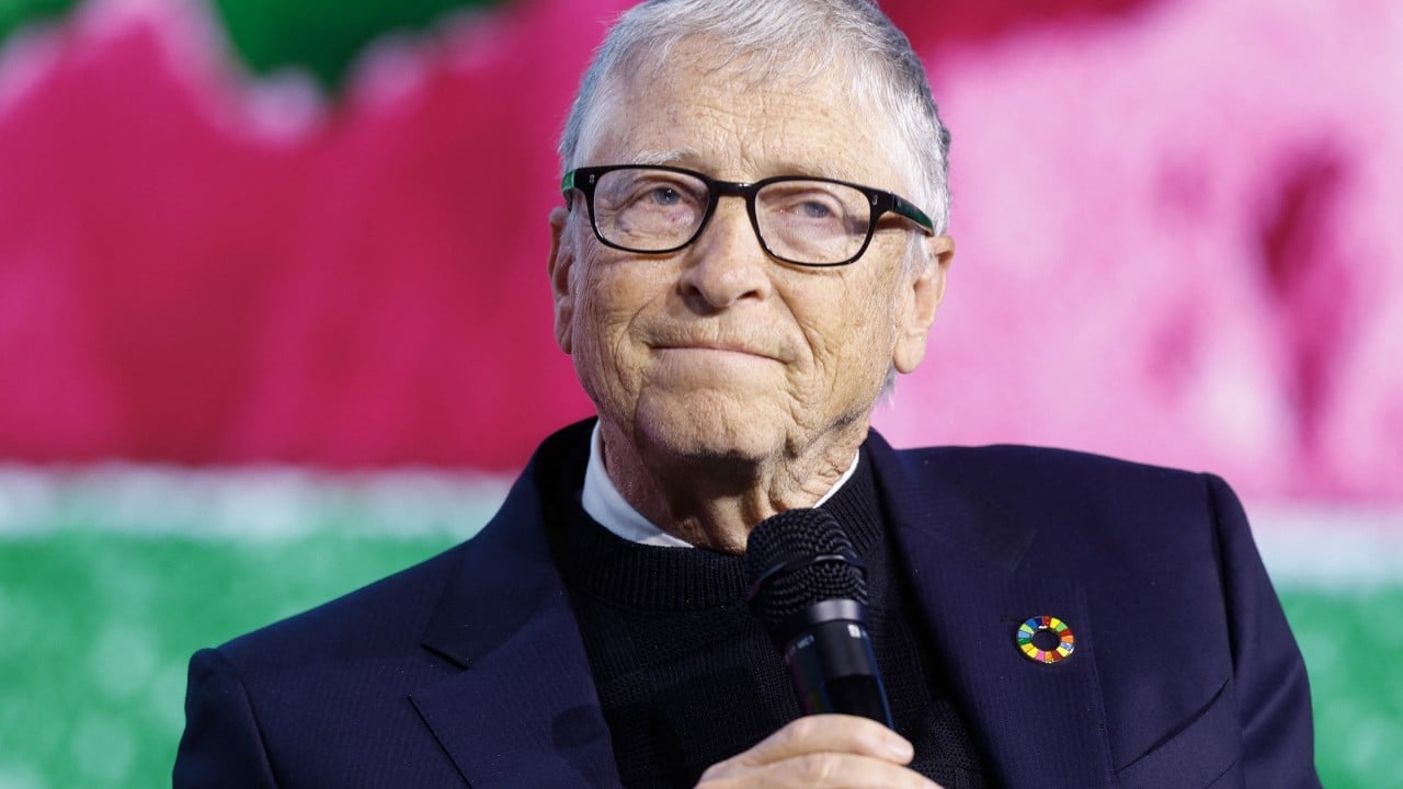 Bill Gates warns of AI’s impact, urges the US and China to cooperate