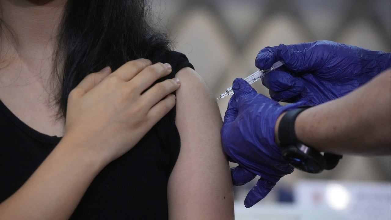 Hong Kong students, high-risk cases can get flu vaccines 1 week early this year