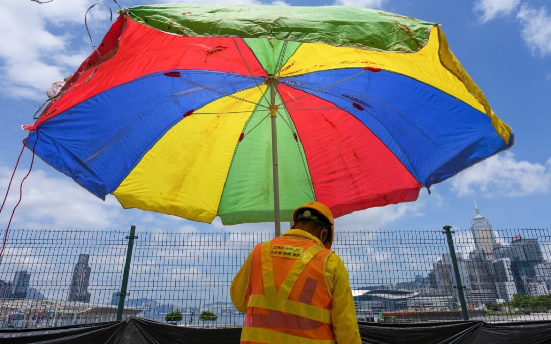 Extreme heat grips Hong Kong as labour groups urge district-level index