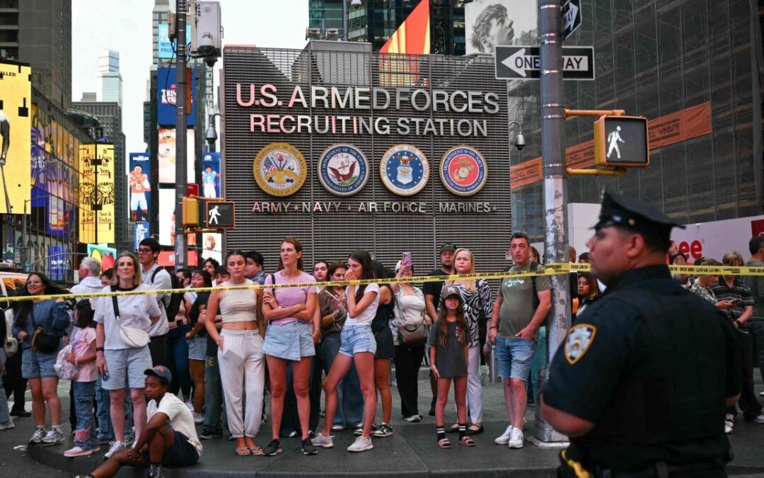 Woman shot by US police after 2 people stabbed in New York’s Times Square