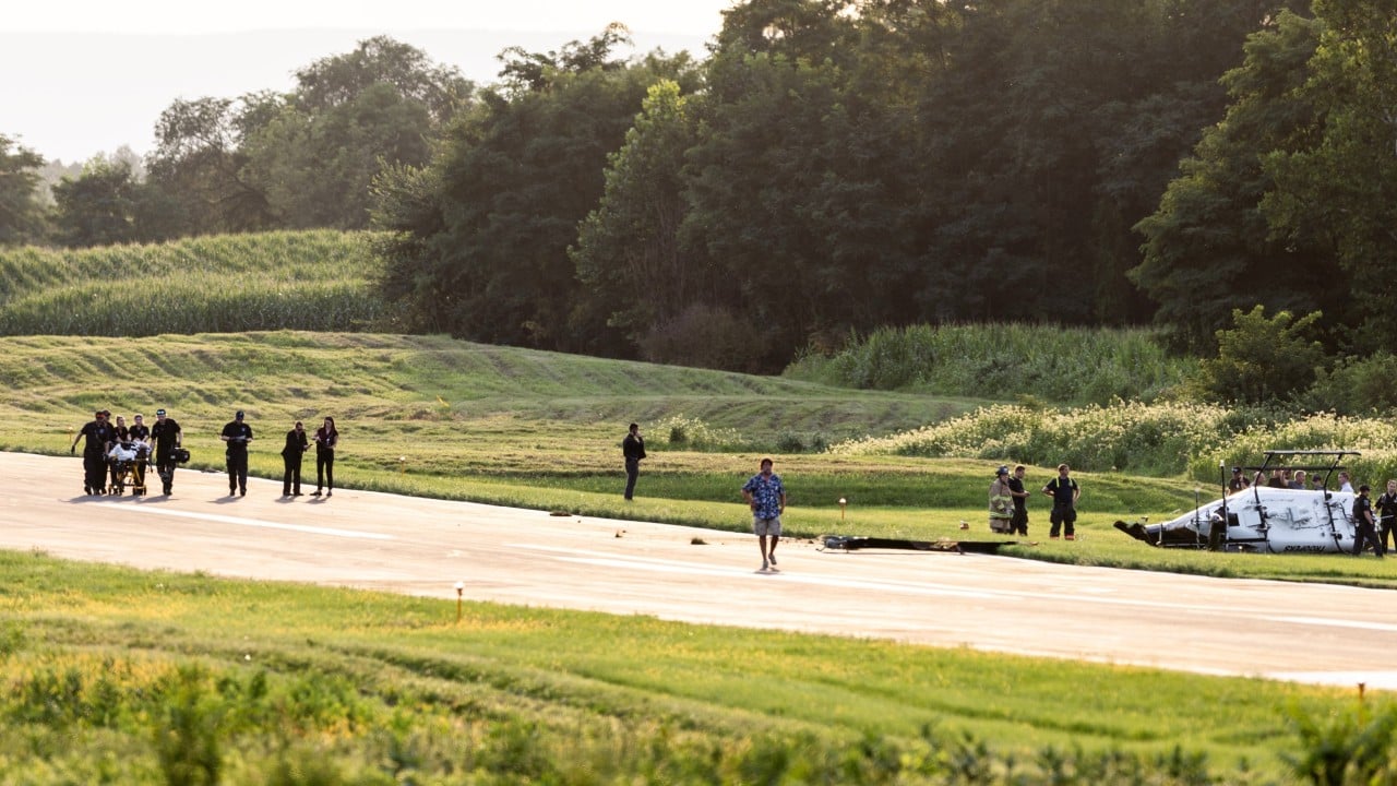 Plane pilot killed in US collision with police helicopter