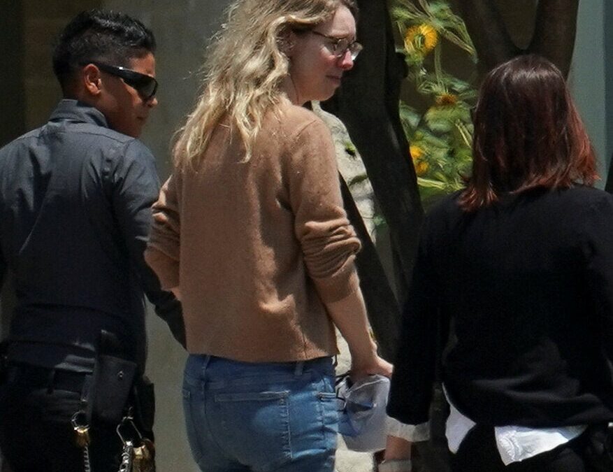 Elizabeth Holmes to Transfer to Halfway House in August 2027