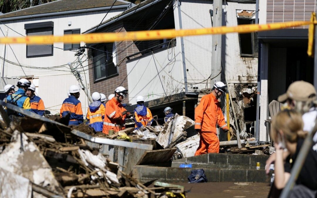Japan begins clean-up after Typhoon Dujuan kills 4, batters east
