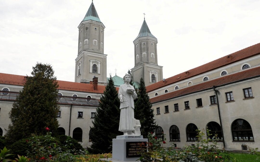 Knifeman kills priest, injures 4 in attack at Polish abbey