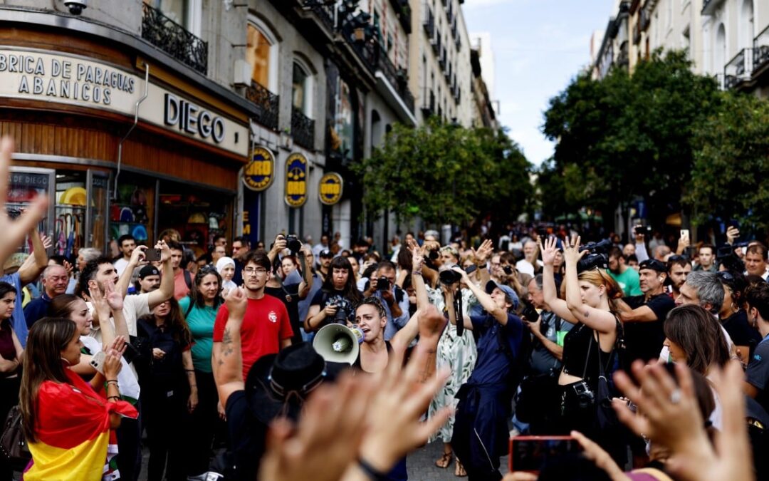 87-year-old woman whose eviction sparked protests in Spain is returning home