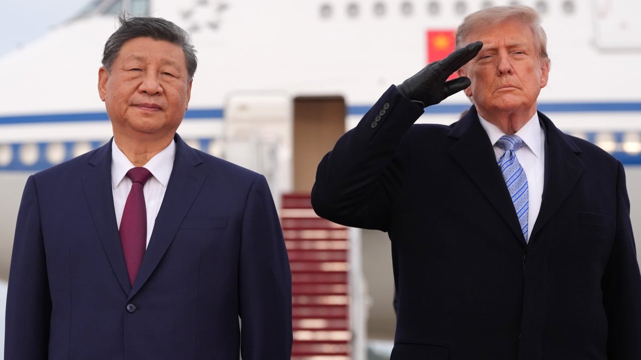 Xi begins 3-day US visit with rare airport welcome from Trump