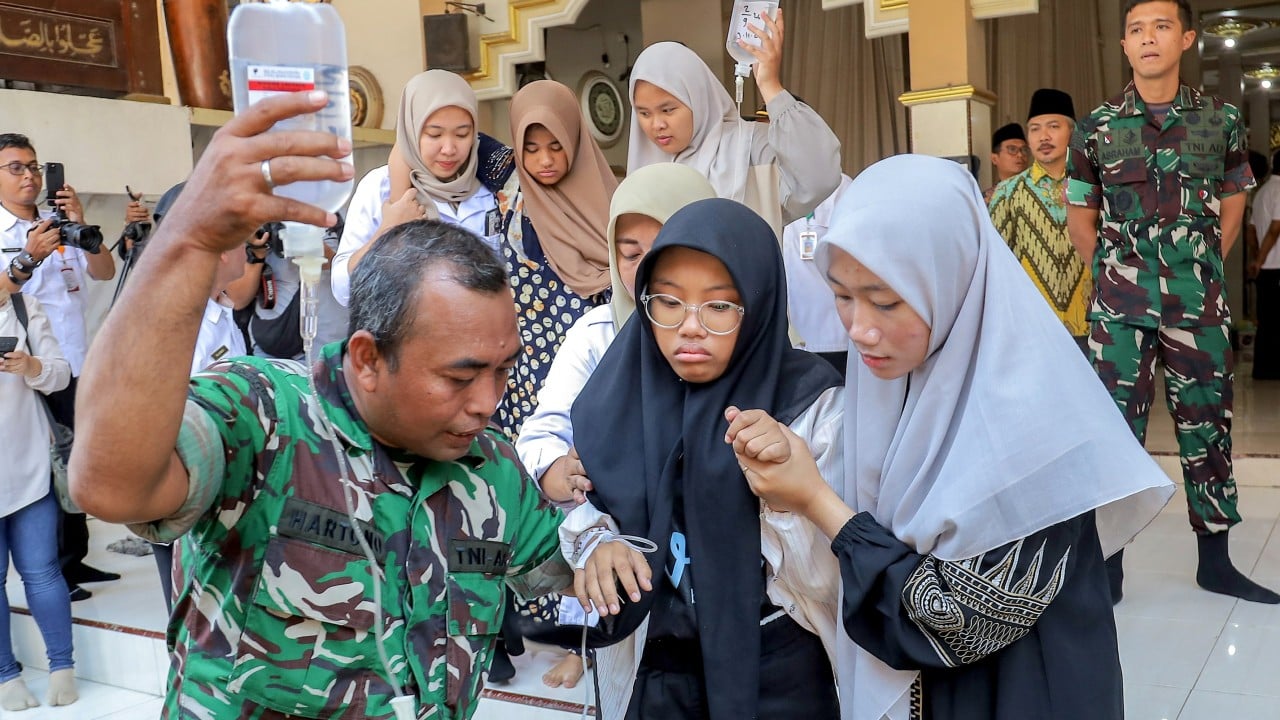 Indonesia has new food safety rules for free meals. Why are students still falling ill?