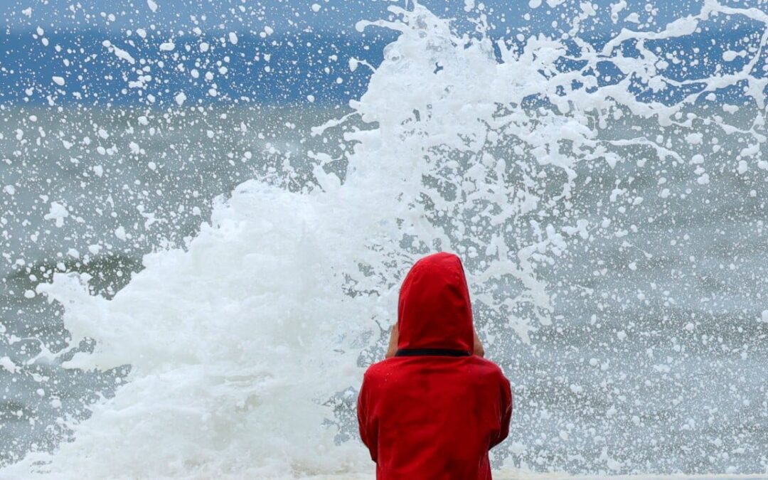 Powerful storm pummels northeast US with rain and high winds