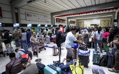 Indonesia’s Anak Krakatoa volcano erupts, disrupting flights at 6 airports