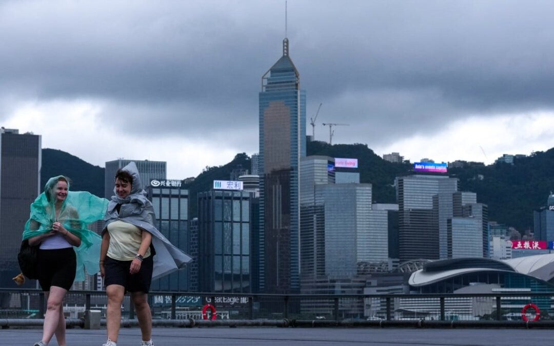 Hong Kong issues amber rainstorm warning