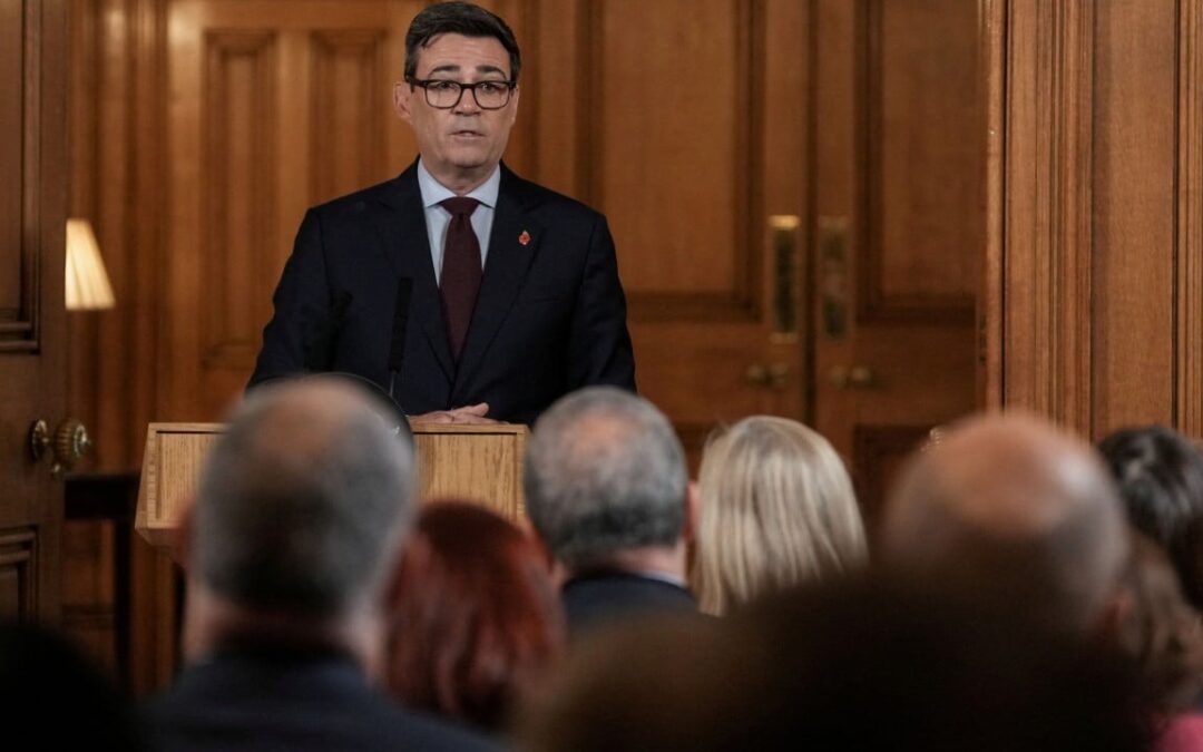 Burnham rules out UK return to EU free movement without referendum