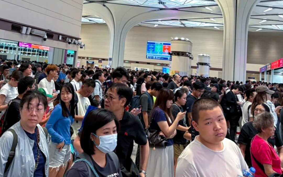 Lawmakers blame Huanggang Port queues on confusion, traffic surge and system issues