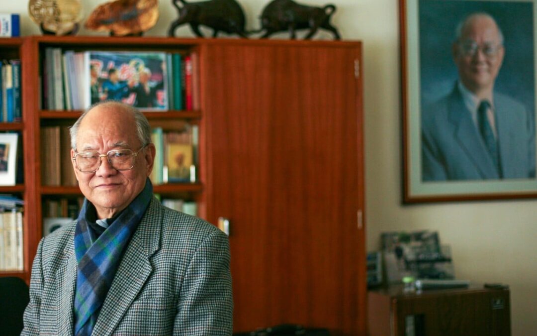 Influential leftist educator Ng Hon-mun dies aged 100