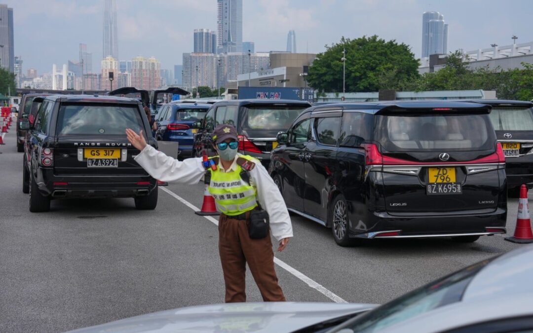 Hong Kong to overhaul traffic management at Huanggang Port after weekend gridlock