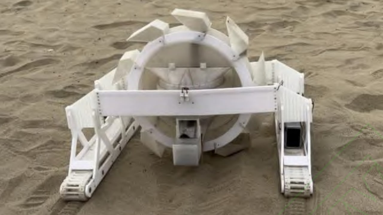China’s Dune-like sand crawler could turn the whole Taklamakan Desert into an iron mine