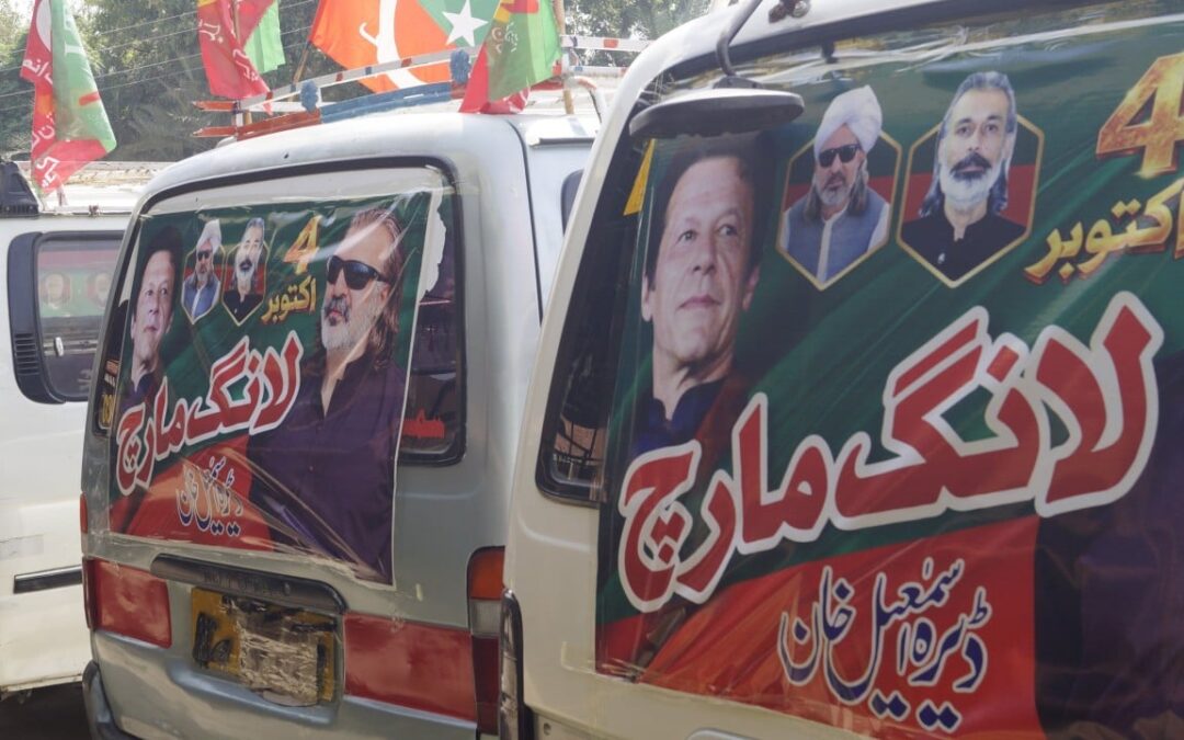 Supporters of Imran Khan begin ‘long march’ to Islamabad
