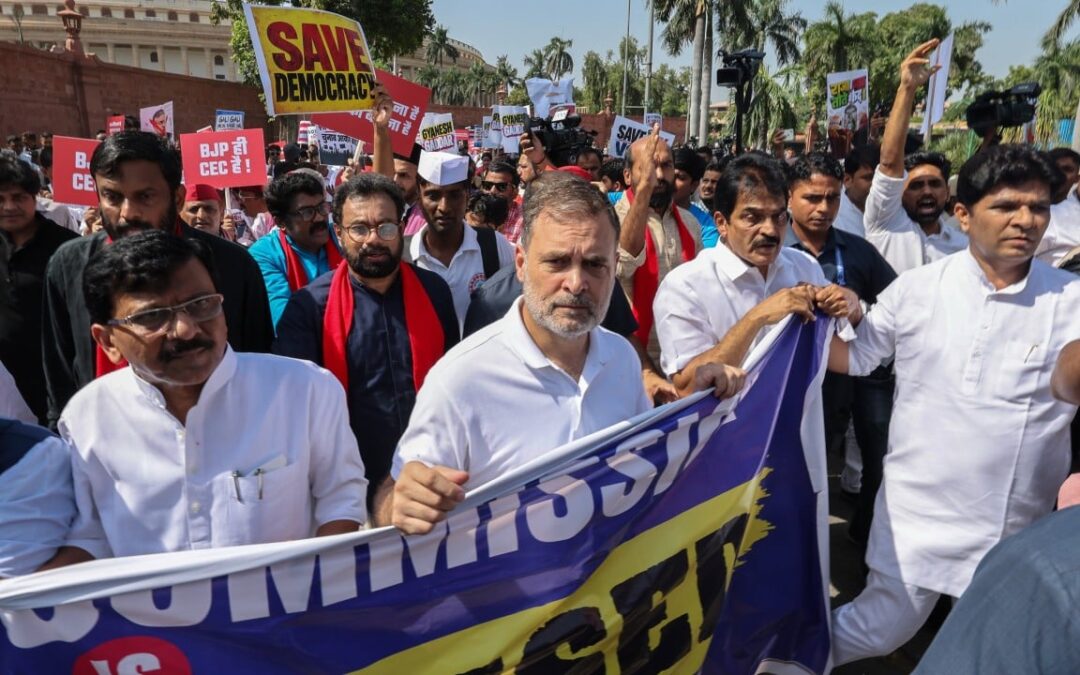 India opposition lawmakers detained over protest against election chief