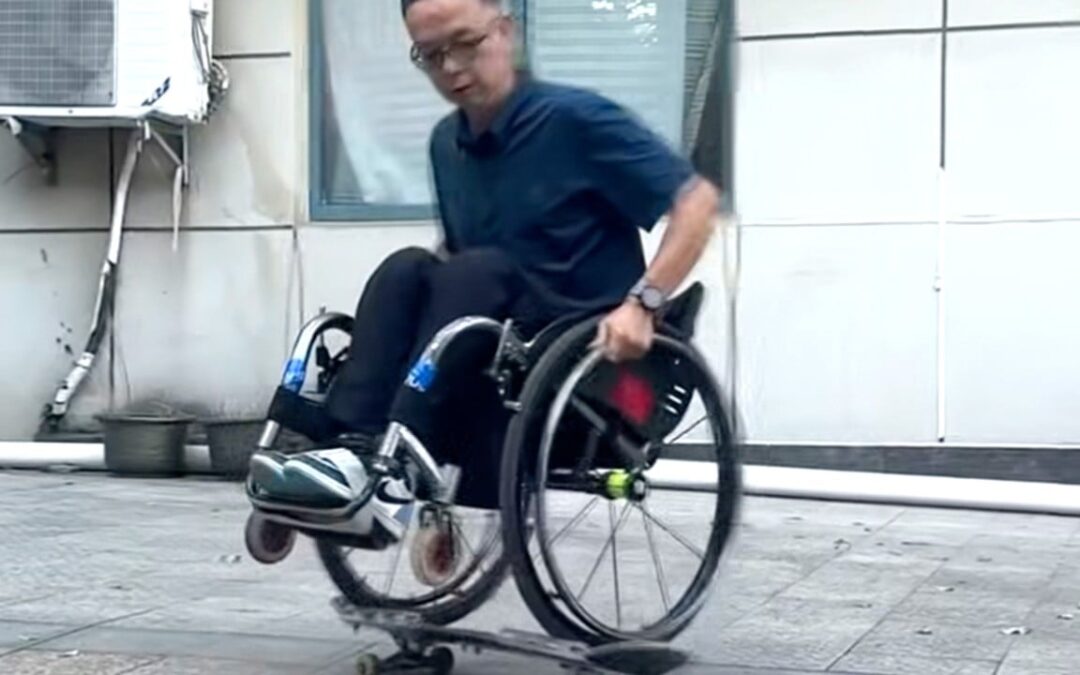‘Running on his hands’: Chinese world record holder wows public with skateboarding skills