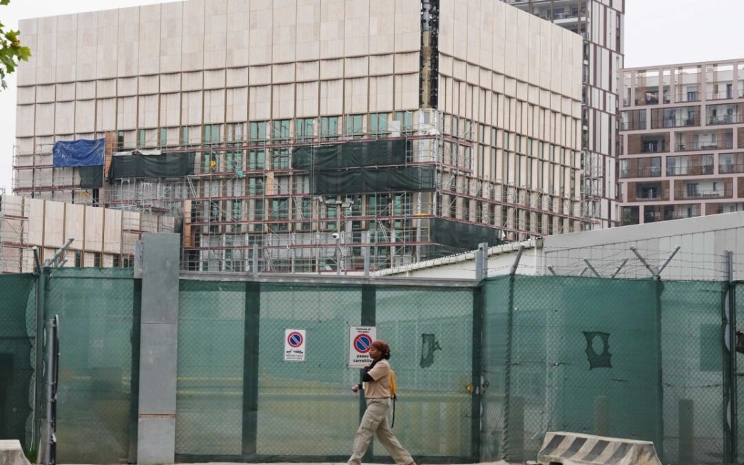 Workers, mostly Indian, building US consulate in Milan agree to record settlement