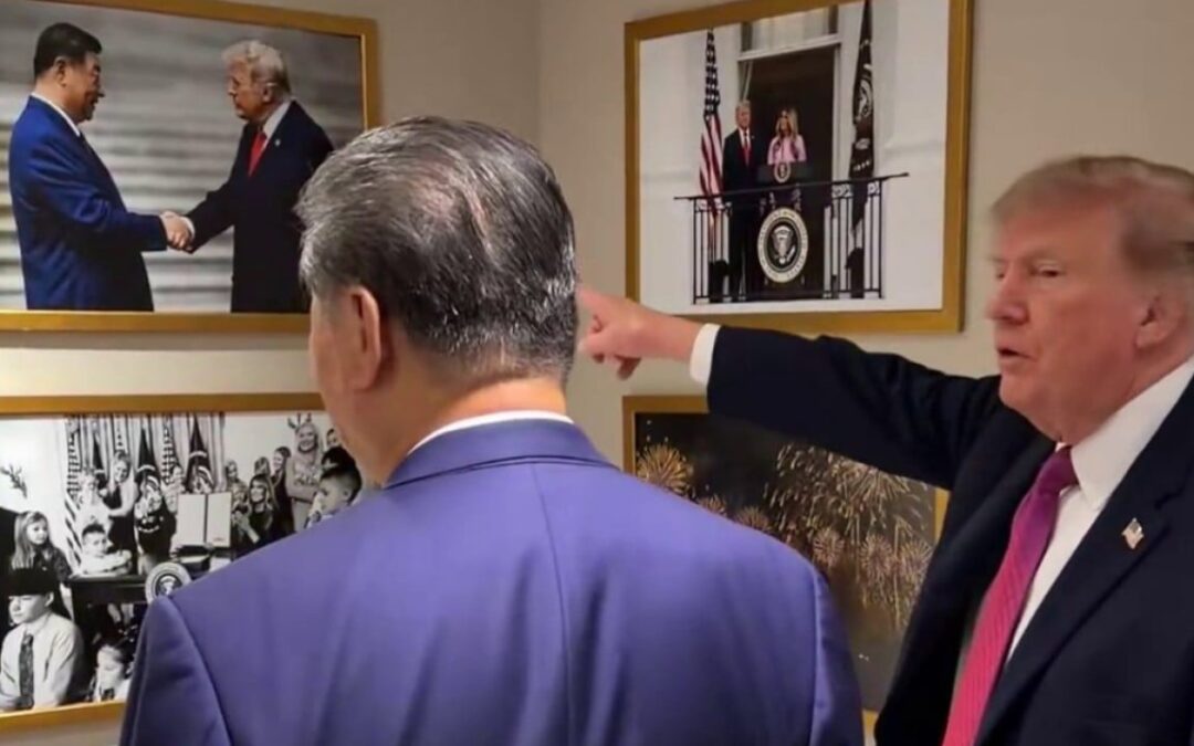 Xi leaves Washington, but keeps at least two places on the White House walls